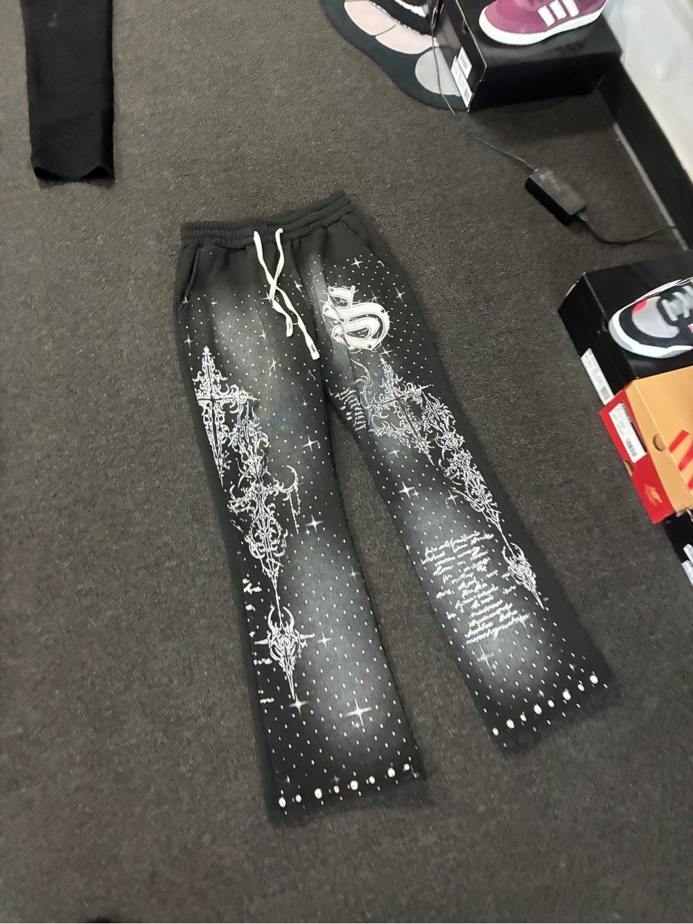 Men’s Rare Black Graphic Drawstring Men’s Pants with White Print SZ Med Used
